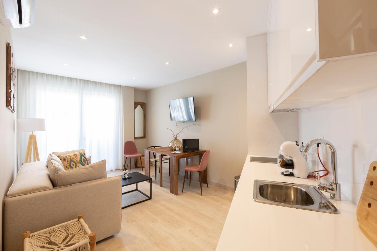 Apartamentos Martalia Arenal Ronda Ngoại thất bức ảnh