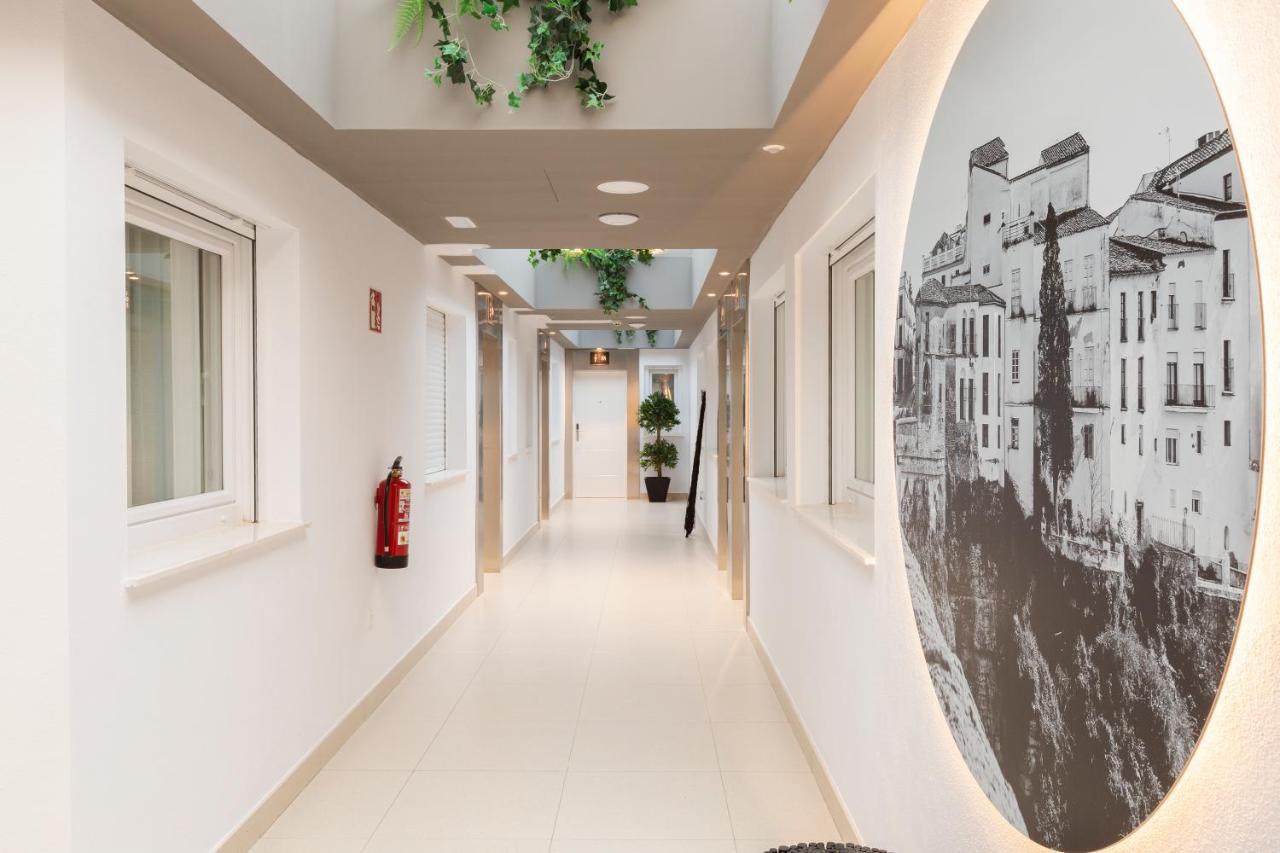 Apartamentos Martalia Arenal Ronda Ngoại thất bức ảnh