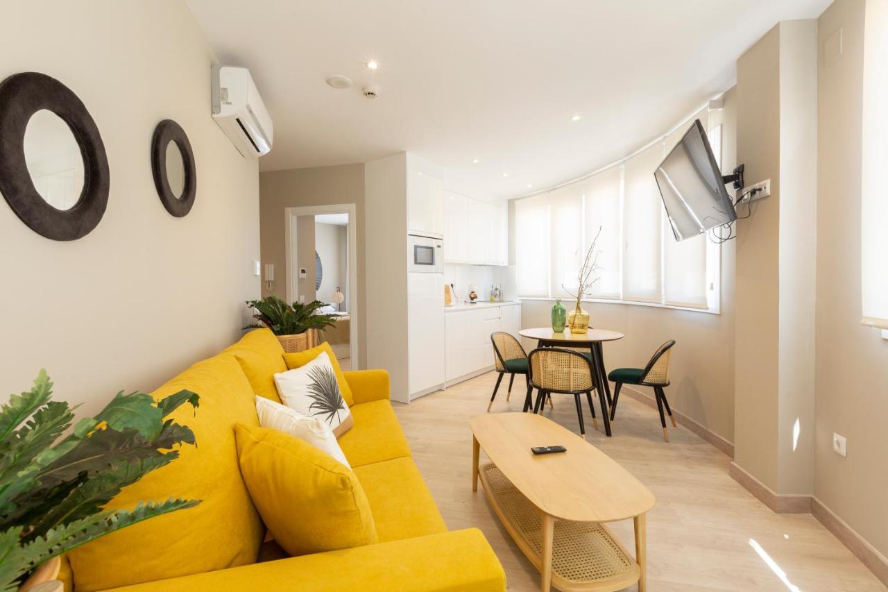 Apartamentos Martalia Arenal Ronda Ngoại thất bức ảnh