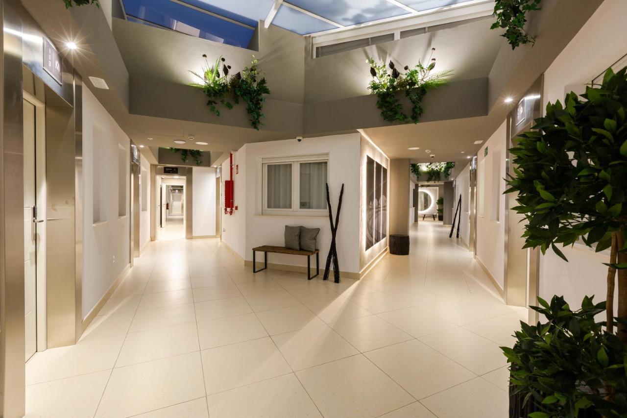 Apartamentos Martalia Arenal Ronda Ngoại thất bức ảnh